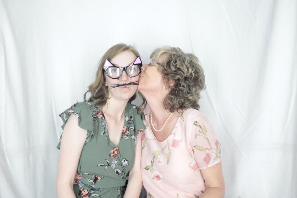 Mr & Mrs Guillen | View more photos from the event at gallery.myphotoboothexperience.co.uk/u/MyPhotoBoothExperienceLtd/Mr-Mrs-Guillen